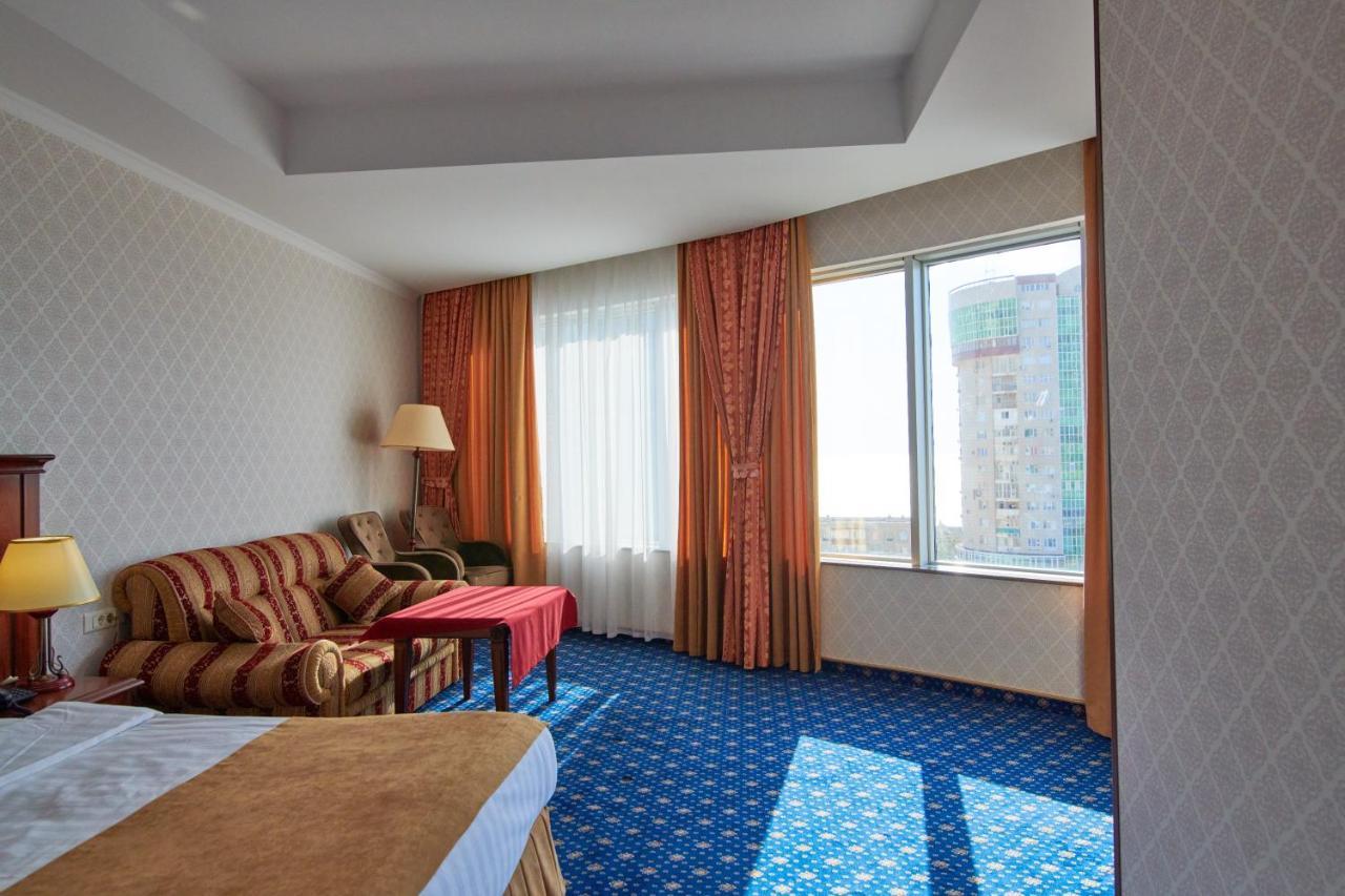 Grand Hotel Victory Aktau  Ngoại thất bức ảnh A room at the hotel
