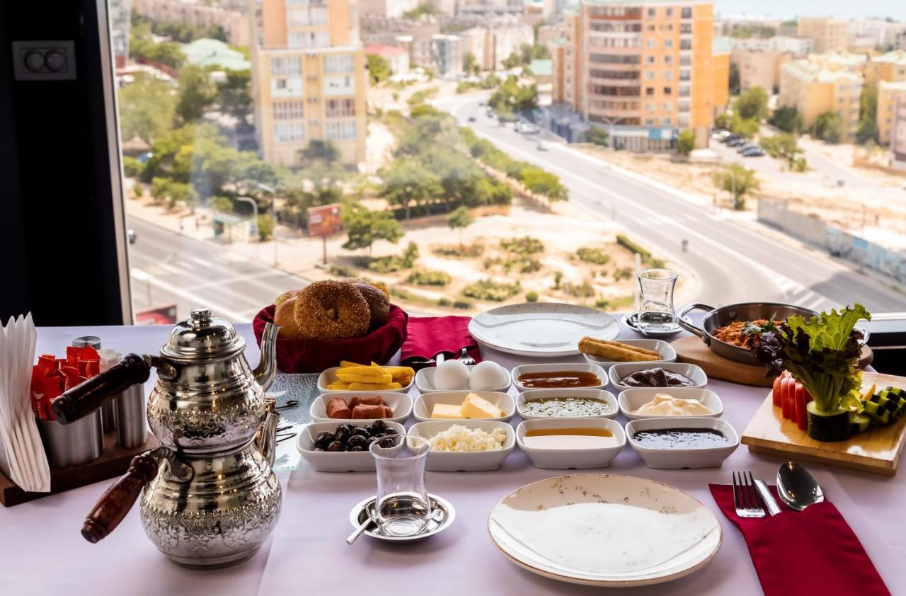 Grand Hotel Victory Aktau  Ngoại thất bức ảnh Israeli breakfast