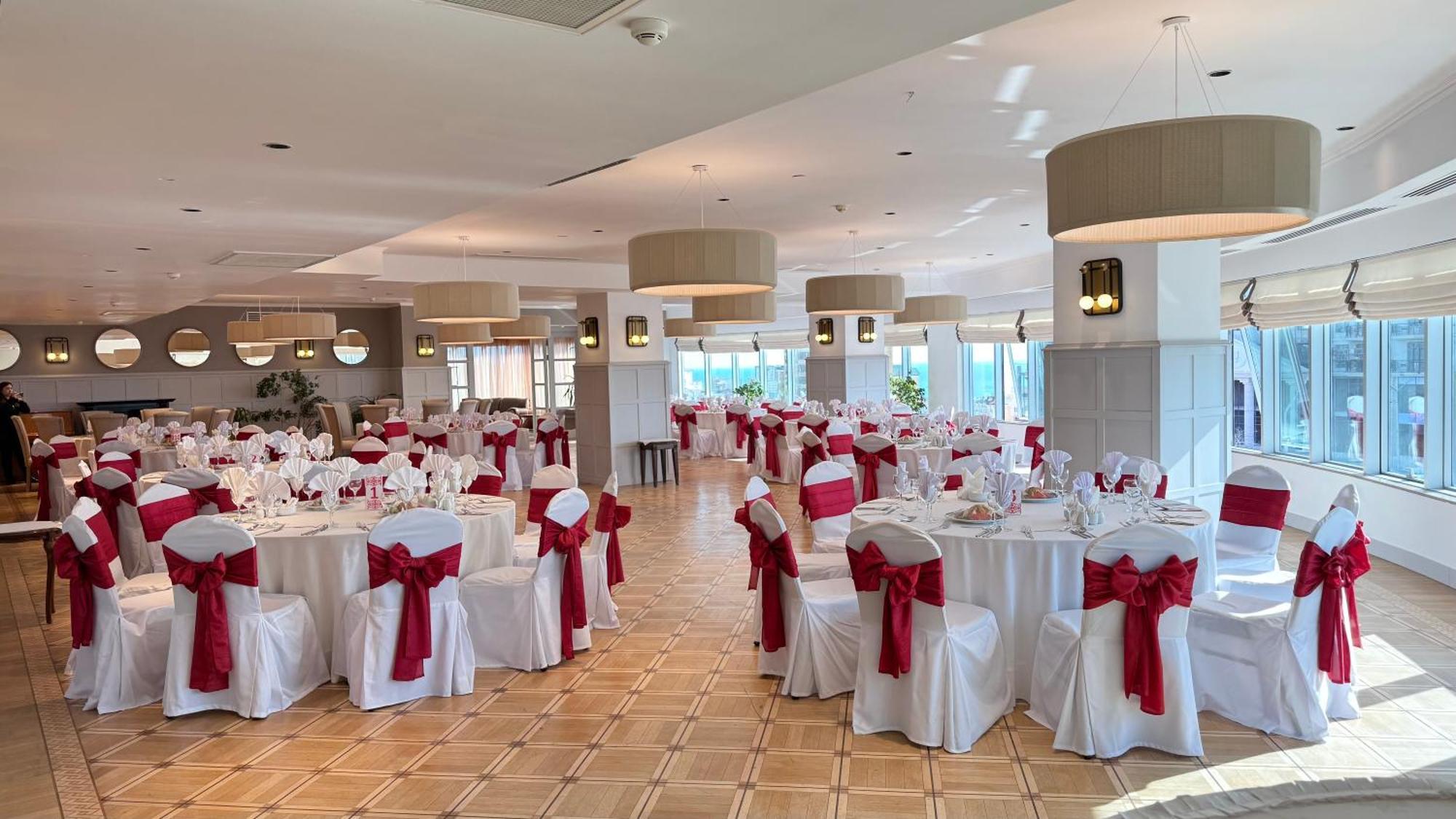 Grand Hotel Victory Aktau  Ngoại thất bức ảnh